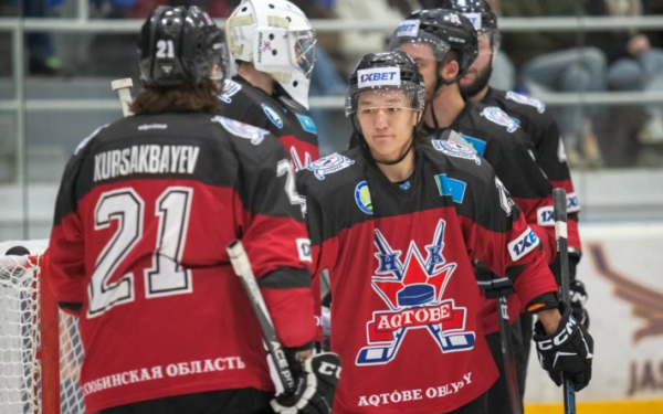 Хоккеисты «Актобе» не смогли выиграть на домашней арене