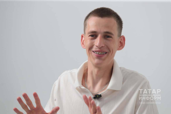 &laquo;Ярый әле оятка калмадым&raquo;:Блогер Рәзил Гаязовның Илсөя Бәдретдинова сәхнәсен яулау тарихы