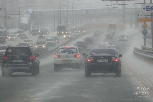 Работа двигателя на холостых оборотах быстрее его изнашивает &ndash; автоэксперт Попов