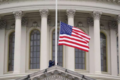 Трамп распорядился приспустить флаги в США из-за убийства Чарли Кирка