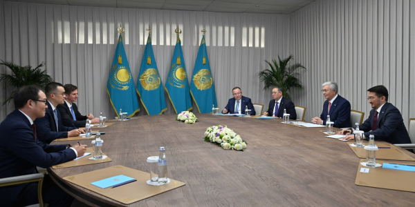 Глава государства провел встречу с основателем Binance Чанпэн Чжао