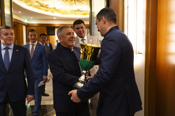 Минниханов побывал на скачках, прошедших в Казани по случаю Сабантуя