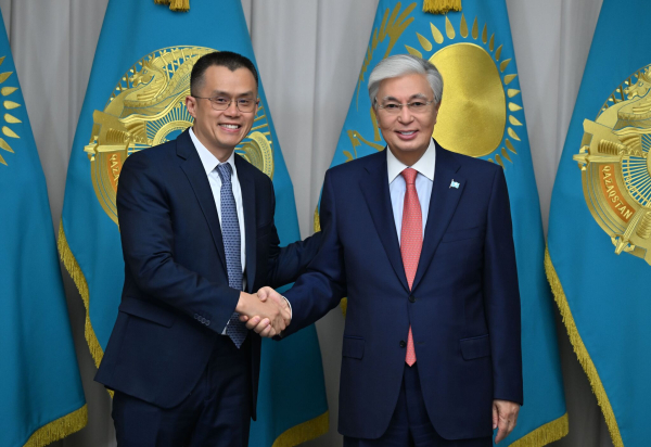 Глава государства провел встречу с основателем Binance Чанпэн Чжао