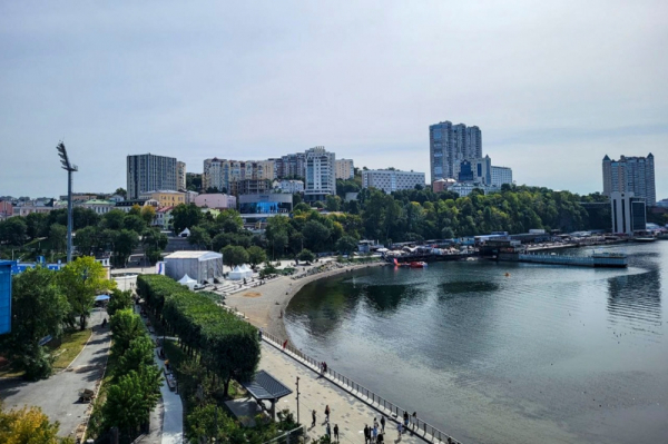 Резкое похолодание, перепады температур и теплое море: в Примгидромете сказали, какой будет осень