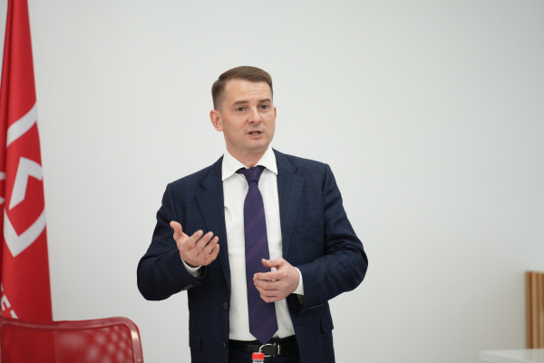 Парламентарий Нилов предложил законодательно сделать 31 декабря нерабочим днем