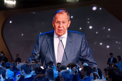 Лавров напомнил, как Зеленский выступал за право жителей Донбасса говорить на русском