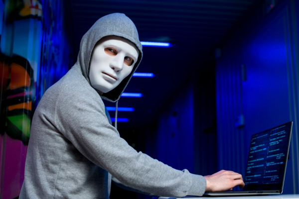 IT-эксперт Кокунцыков порекомендовал контрольные фразы для защиты от мошенников