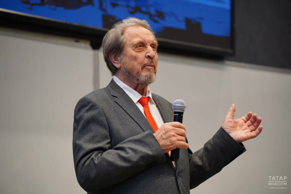 Эррол Маск признался, что не против установить MAX