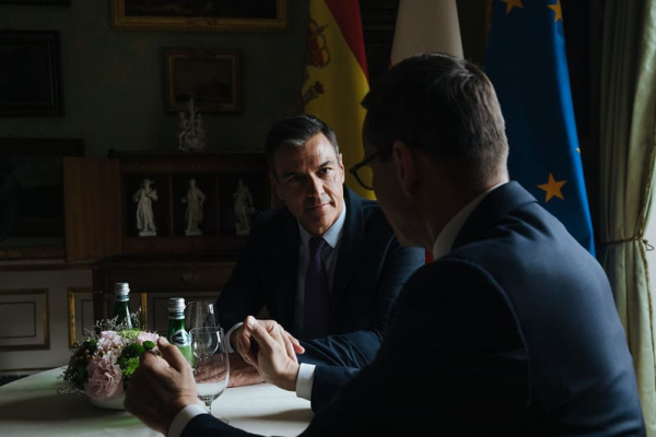 Премьер Испании Санчес ответил на угрозы Трампа словами о недопустимости войны