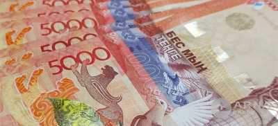 Старые 5000 тенге вышли из обращения: что делать казахстанцам