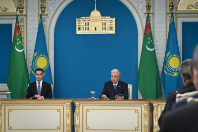 Токаев: Казахстан придает особое значение развитию сотрудничества с Туркменистаном