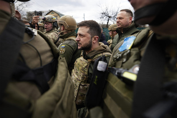 Галузин: кураторы Киева хотят заморозить боевые действия, чтобы усилить ВСУ