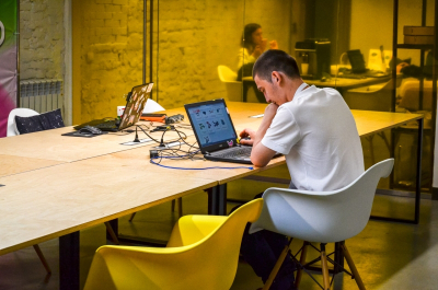 Две трети компаний малого бизнеса увеличили расходы на интерактивную рекламу в 2025 году