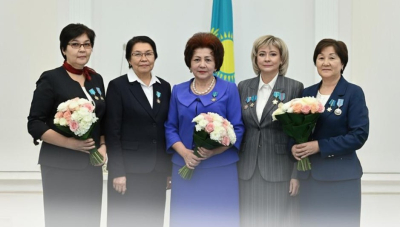 Педагоги Казахстана, ставшие Героями труда: признание, вдохновение, честь