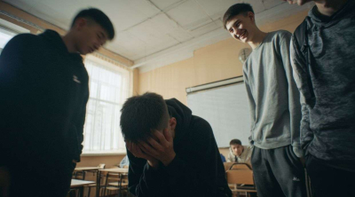 Буллинг под контролем? Только треть обидчиков детей платят штрафы — остальным «погрозили пальцем»