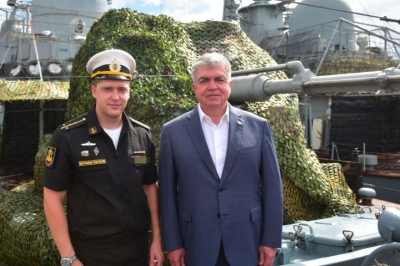Наиль Магдеев вручил награды экипажу ракетного катера &laquo;Набережные Челны&raquo;