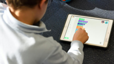 «Умные» учебники протестируют в казахстанских школах