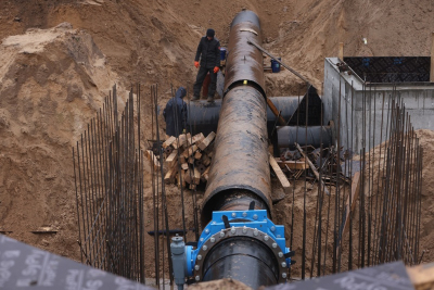 На улицах Короленко и Воровского в Казани заменили 12 метров водопровода