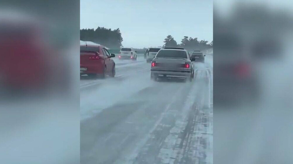 Опасное поведение водителя на трассе зафиксировал на видео другой автолюбитель