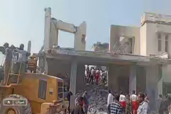 В Иране назвали бойней смерть свыше 140 девочек в школе