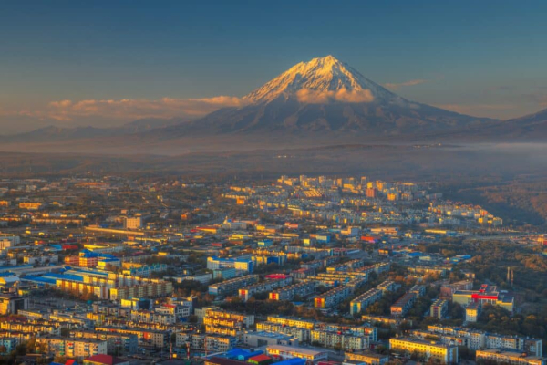 На Камчатке объявили угрозу цунами после землетрясения магнитудой 7,7
