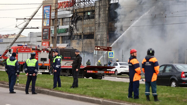В Калининграде тушат пожар в ТЦ &laquo;Гиант&raquo;