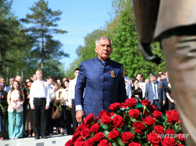 Рөстәм Миңнеханов: &laquo;Бөек Ватан сугышы һәр гаилә тарихында тирән эз калдырды&raquo;